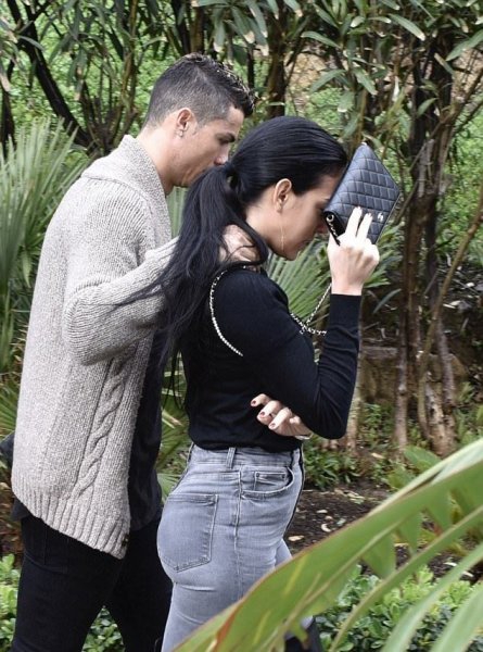 Cristiano Ronaldo... SEVGİLİSİ İLE ARASI BOZULDU... 3