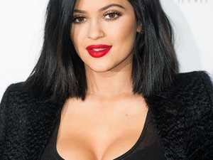 KENDİ KOZMETİK MARKASINI YARATAN 10 KADIN!