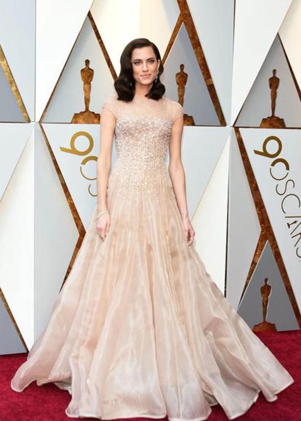 90. Oscar Ödül Töreni... KIRMIZI HALIDA ŞIKLIK YARIŞI 18