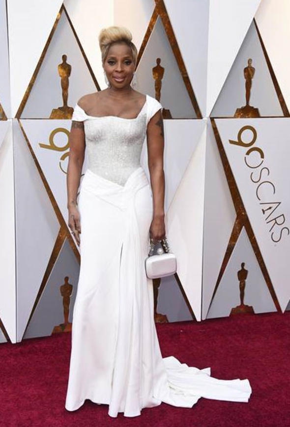 90. Oscar Ödül Töreni... KIRMIZI HALIDA ŞIKLIK YARIŞI 34