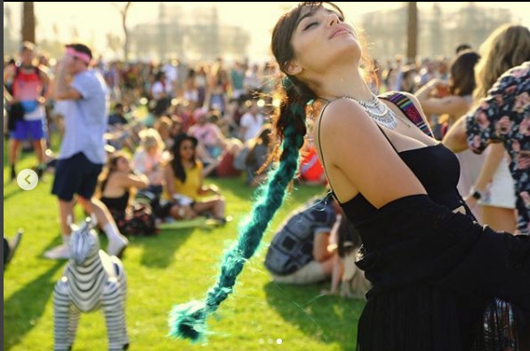 Hande Erçel... FESTİVALDE SINIRLARI ZORLADI!.. 12
