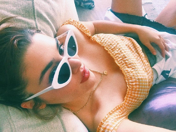 Hande Erçel... FESTİVALDE SINIRLARI ZORLADI!.. 15