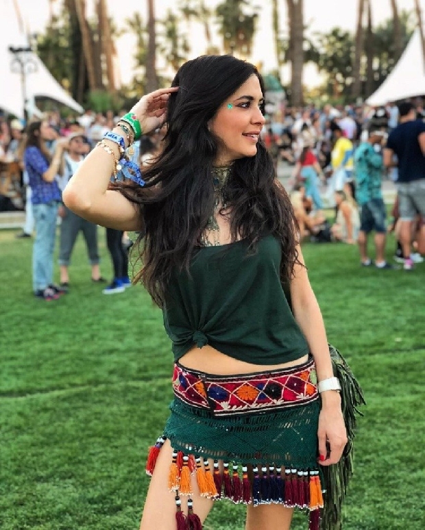 Hande Erçel... FESTİVALDE SINIRLARI ZORLADI!.. 21