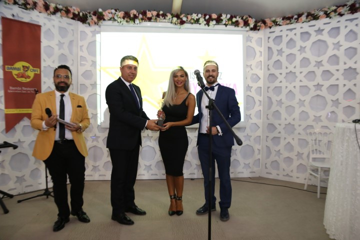 MAGAZİNKOLİK “YILIN MAGAZİN MARKASI” SEÇİLDİ! 10