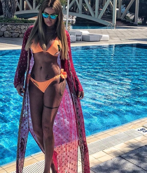 Berna Arıcı… 2018 YAZININ UZAK ARA İKON ŞAMPİYONU!... 48