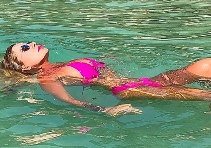 Berna Arıcı… 2018 YAZININ UZAK ARA İKON ŞAMPİYONU!... 51