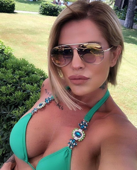 Berna Arıcı… 2018 YAZININ UZAK ARA İKON ŞAMPİYONU!... 63