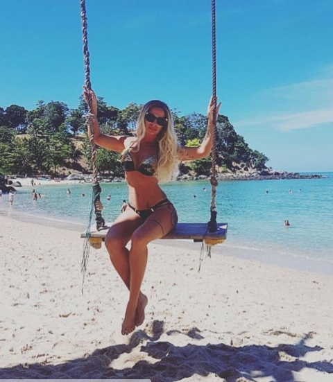 Berna Arıcı… 2018 YAZININ UZAK ARA İKON ŞAMPİYONU!... 86