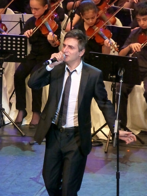 ÜNLÜ İSİMLERİN HİÇ BİLİNMEYEN TUHAF ALIŞKANLIKLARI... 11