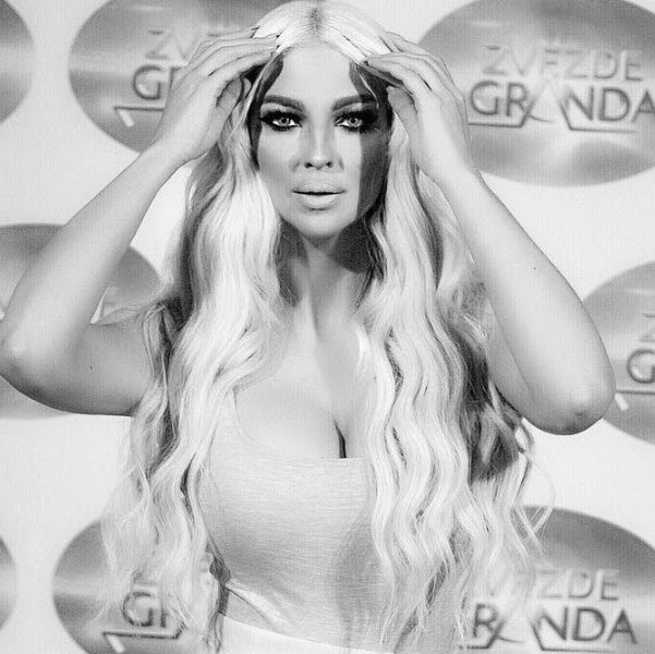 JELENA KARLEUSA RİNGE ÇIKTI... 8