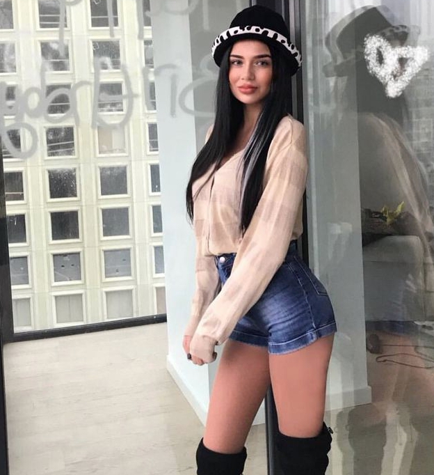 İnternet fenomeni Merve Taşkın... "LORIS KARIUS'LA BULUŞUP TANIŞTIK"!.. 9