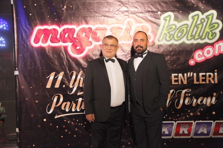 Magazinkolik 11. Yıl... KIRMIZI HALIDA ŞIKLIK YARIŞI 18