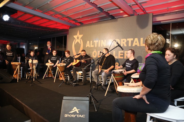 “ALTIN PORTAL” ÖDÜLLERİ ÇOK RENKLİ GÖRÜNTÜLERLE DAĞITILDI… 16