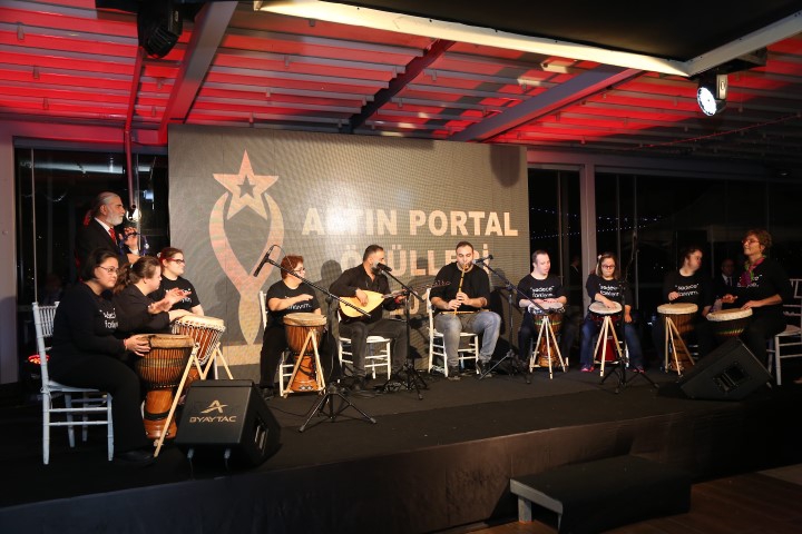 “ALTIN PORTAL” ÖDÜLLERİ ÇOK RENKLİ GÖRÜNTÜLERLE DAĞITILDI… 17