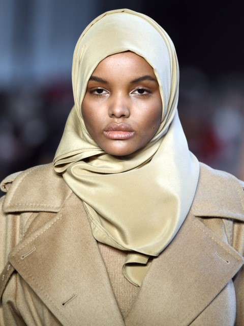 Halima…"GÜZEL OLMAK İÇİN YARIÇIPLAK GİYİNMEYE GEREK YOK " 13