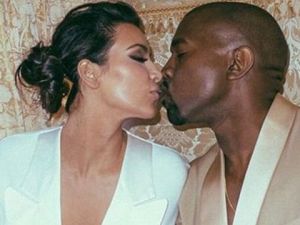 Kim Kardashian... EVLİLİK YILDÖNÜMÜNDE ÖZEL RESİMLER!