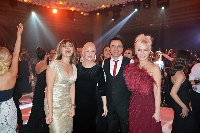 Ömür Gedik... KIZINI EVLENDİRDİ! 15