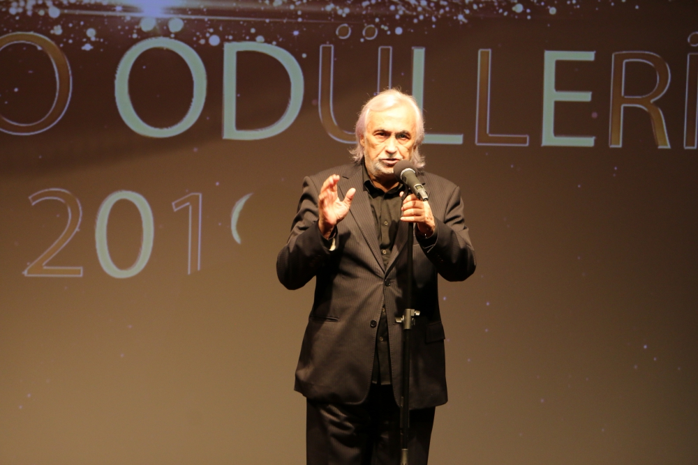 Savaş Dinçel Tiyatro Ödülleri... ÖDÜLLER SAHİPLERİNİ BULDU!.. 17