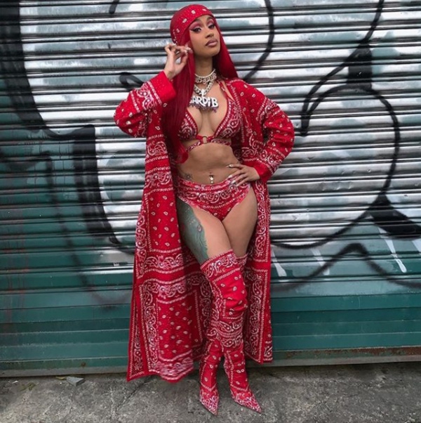 Cardi B... ÇIPLAK VİDEOSUNU YAYINLADI, İNSTAGRAM KALDIRDI! 8