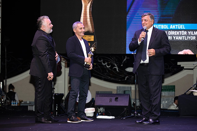 Moonlife Yılın En İyileri...KIBRIS'TA 7 YILDIZLI ÖDÜL TÖRENİ! 21