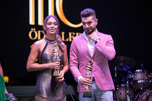 Moonlife Yılın En İyileri...KIBRIS'TA 7 YILDIZLI ÖDÜL TÖRENİ! 33