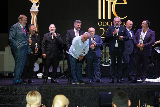 Moonlife Yılın En İyileri...KIBRIS'TA 7 YILDIZLI ÖDÜL TÖRENİ! 36