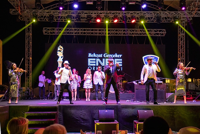 Moonlife Yılın En İyileri...KIBRIS'TA 7 YILDIZLI ÖDÜL TÖRENİ! 7