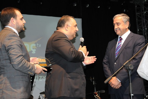 Kıbrıs Genç TV... 18. KURULUŞ YILDÖNÜMÜNE YAKIŞAN ŞAŞALI BİR ÖDÜL TÖRENİ 14