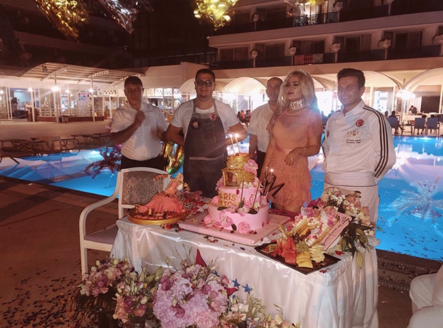 YERLİ PARİS HİLTON'UN MUHTEŞEM YAŞGÜNÜ! 9