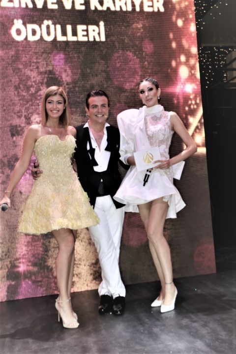 Altın Zirve ve Kariyer Ödülleri ... PANDEMİ SONRASI İLK ÖDÜL TÖRENİ 21