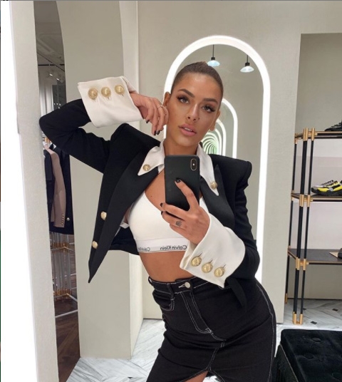 Yağmur Taktaş… DÜNYACA ÜNLÜ RAPÇININ TAKIP ETTIĞI TEK TÜRK! 9