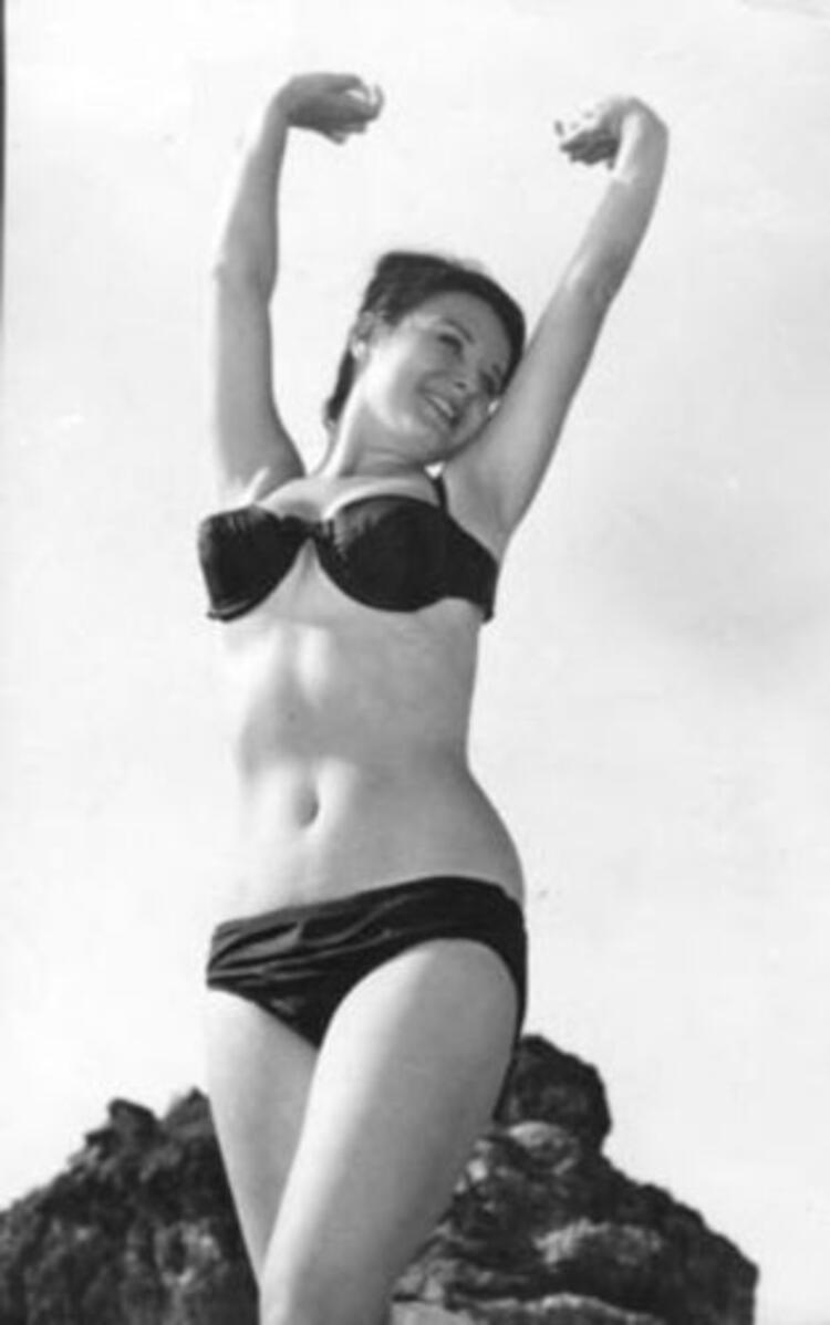 EFSANE OYUNCULARIN OLAY POZLARI 14