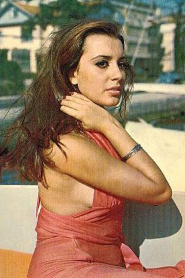 EFSANE OYUNCULARIN OLAY POZLARI 18