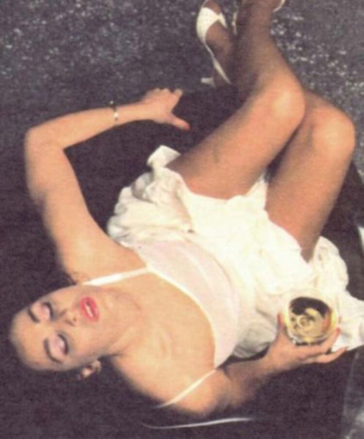 EFSANE OYUNCULARIN OLAY POZLARI 34