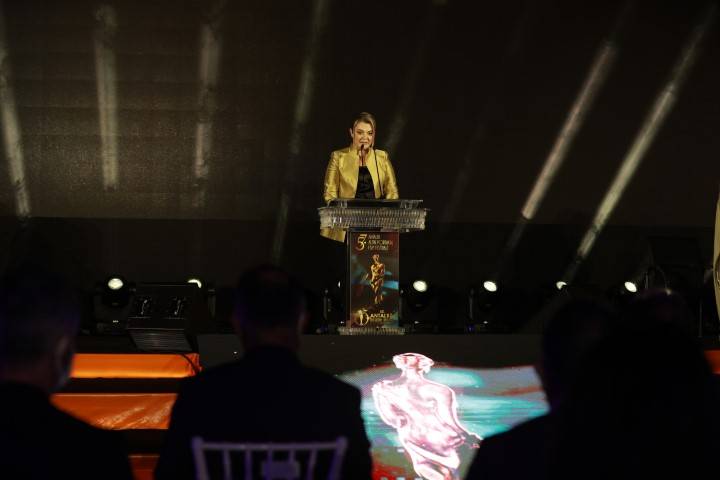 57. Antalya Altın Portakal Film Festivali... ALTIN PORTAKALLAR SAHİPLERİNİ BULDU! 8