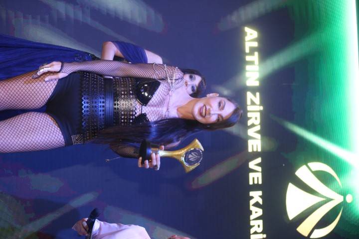 ALTIN ZİRVE VE KARİYER ÖDÜLLERİ SAHİPLERİNİ BULDU 9