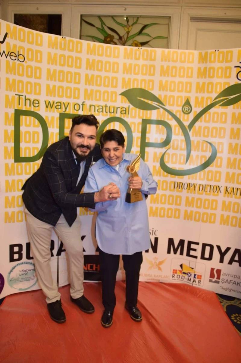 Mood Dergisi… ÖDÜL GECESİNE ÜNLÜ YAĞMURU