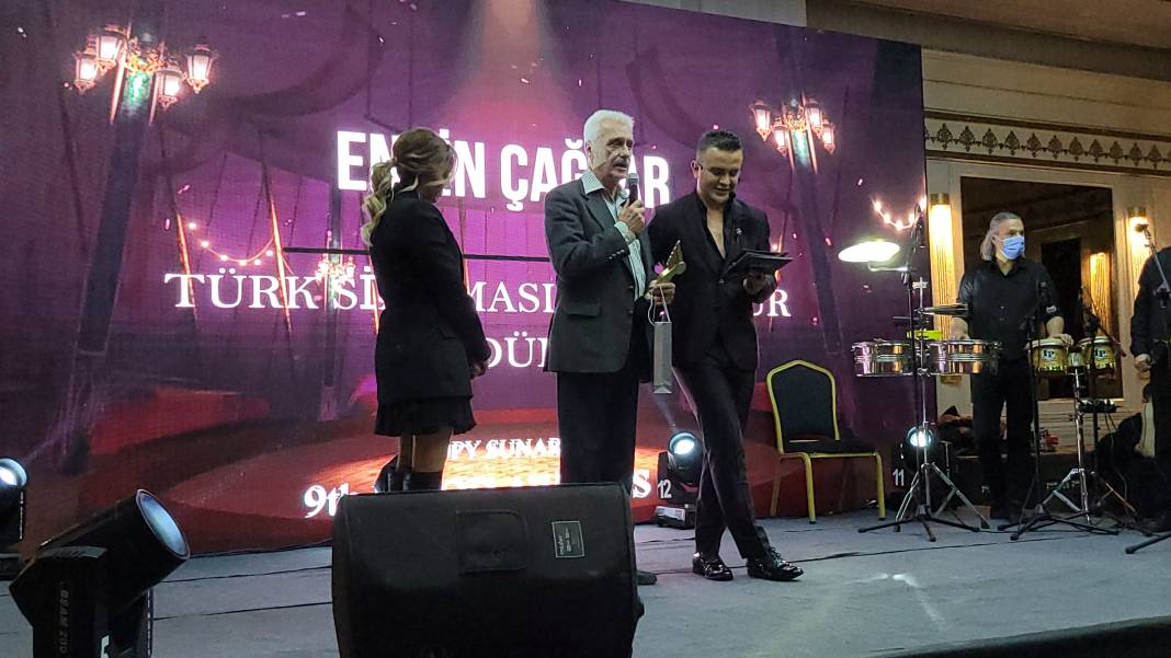 Mood Dergisi… ÖDÜL GECESİNE ÜNLÜ YAĞMURU 8