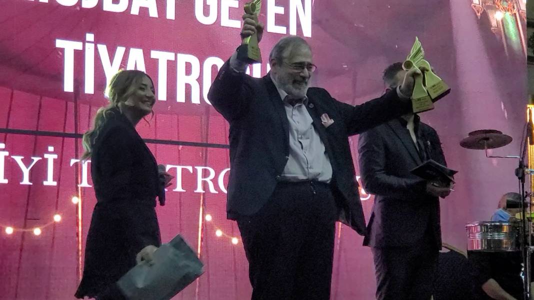 Mood Dergisi… ÖDÜL GECESİNE ÜNLÜ YAĞMURU 11