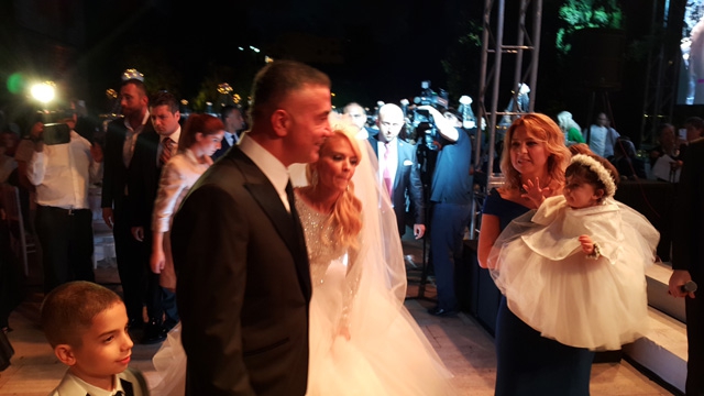 Sedat - Özge Peker... BÜYÜK AŞK GÖRKEMLİ BİR DÜĞÜNLE TAÇLANDI!