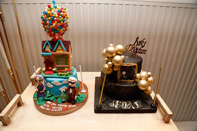 ÜNLÜLERİ BULUŞTURAN SAZLI SÖZLÜ DOĞUM GÜNÜ! 10