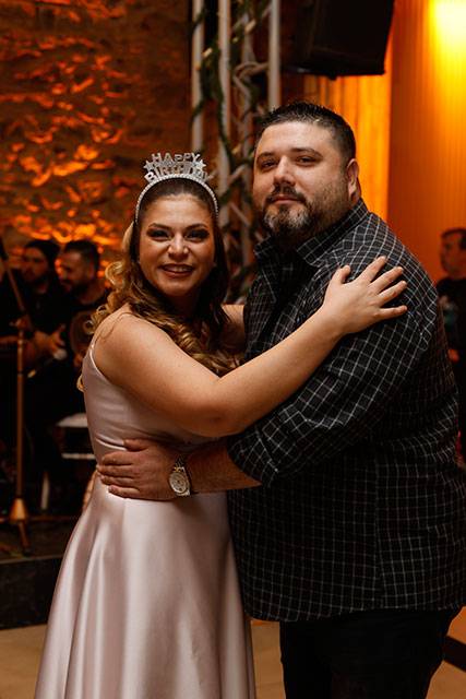 ÜNLÜLERİ BULUŞTURAN SAZLI SÖZLÜ DOĞUM GÜNÜ! 13