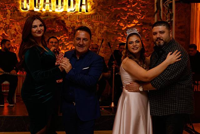 ÜNLÜLERİ BULUŞTURAN SAZLI SÖZLÜ DOĞUM GÜNÜ! 14