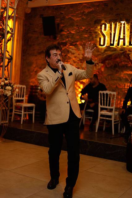 ÜNLÜLERİ BULUŞTURAN SAZLI SÖZLÜ DOĞUM GÜNÜ! 20