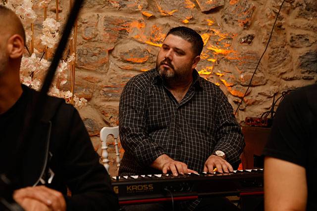 ÜNLÜLERİ BULUŞTURAN SAZLI SÖZLÜ DOĞUM GÜNÜ! 21