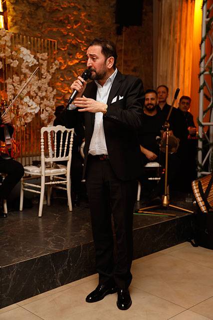 ÜNLÜLERİ BULUŞTURAN SAZLI SÖZLÜ DOĞUM GÜNÜ! 24