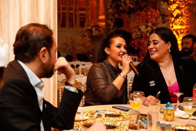 ÜNLÜLERİ BULUŞTURAN SAZLI SÖZLÜ DOĞUM GÜNÜ! 25