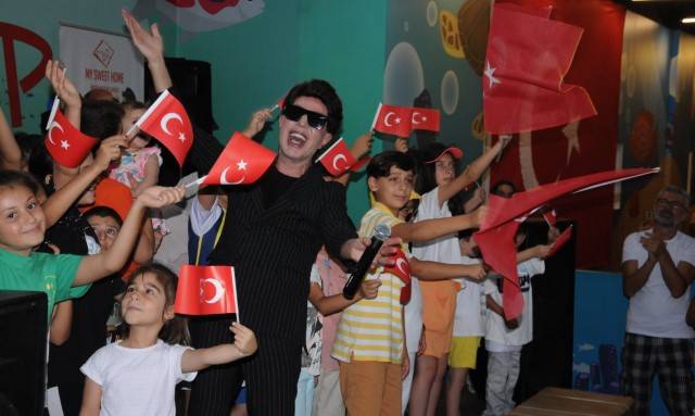 MY SWEET HOME, 1 YILINI VE ZAFER BAYRAMINI YILMAZ MORGÜL İLE KUTLADI... 12