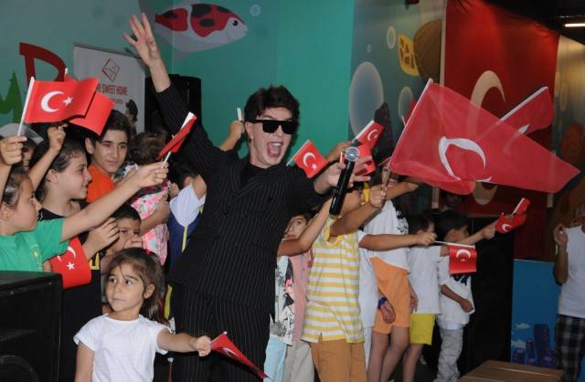MY SWEET HOME, 1 YILINI VE ZAFER BAYRAMINI YILMAZ MORGÜL İLE KUTLADI...