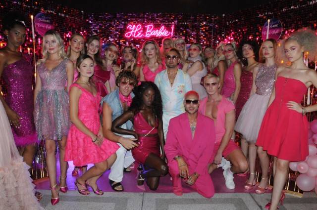 İSTANBUL BOĞAZI’NDA BARBİE FIRTINASI 18